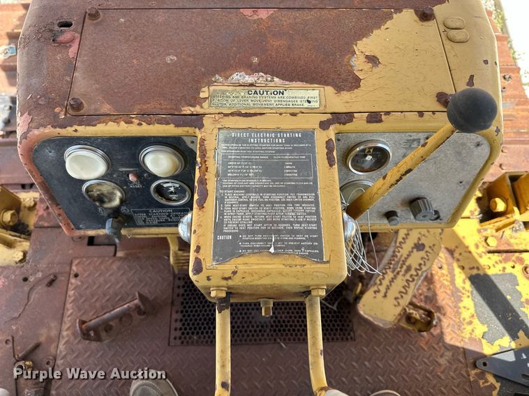 image for item DR5227 1978 Caterpillar D6D  dozer