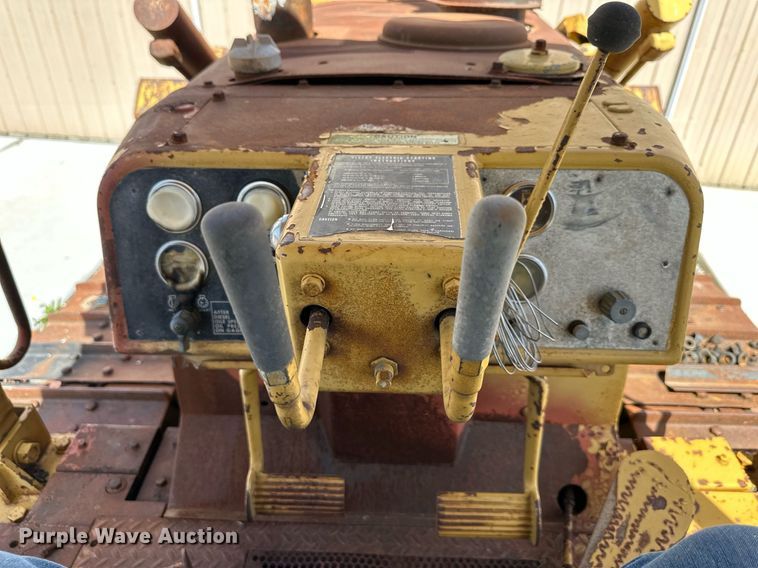 image for item DR5227 1978 Caterpillar D6D  dozer