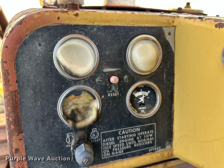 image for item DR5227 1978 Caterpillar D6D  dozer