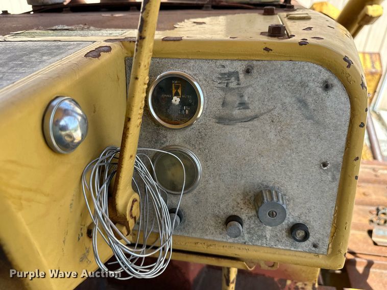 image for item DR5227 1978 Caterpillar D6D  dozer