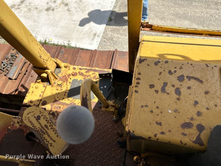 image for item DR5227 1978 Caterpillar D6D  dozer