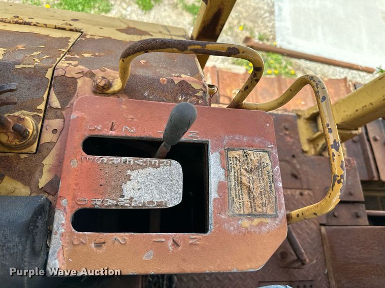 image for item DR5227 1978 Caterpillar D6D  dozer