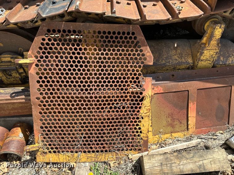 image for item DR5227 1978 Caterpillar D6D  dozer