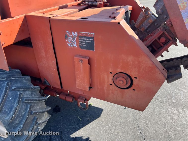 image for item DR5563 1993 Ditch Witch 5110  trencher