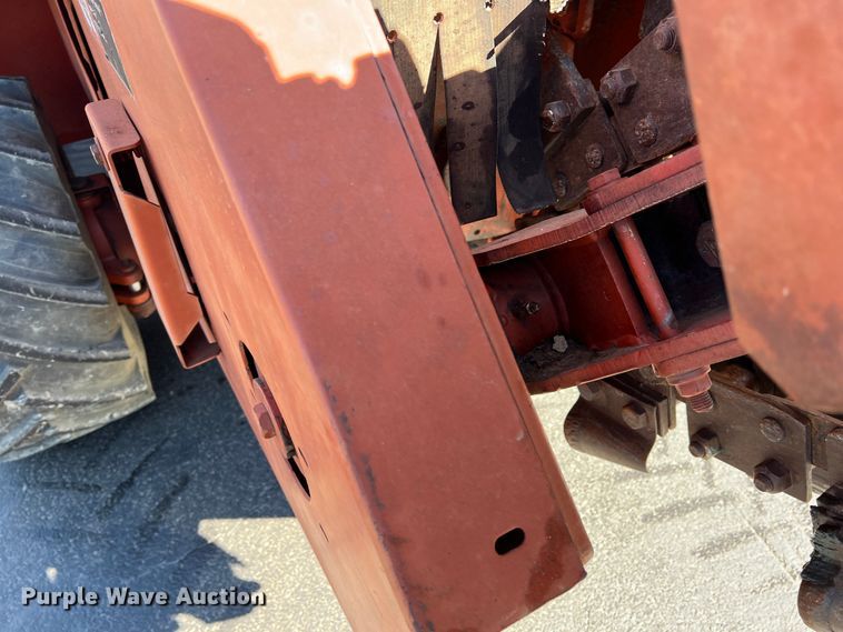 image for item DR5563 1993 Ditch Witch 5110  trencher