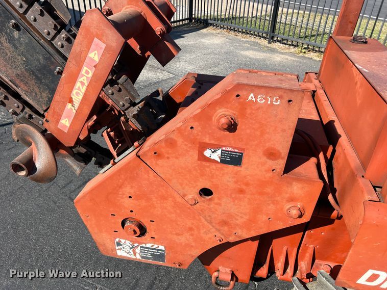 image for item DR5563 1993 Ditch Witch 5110  trencher