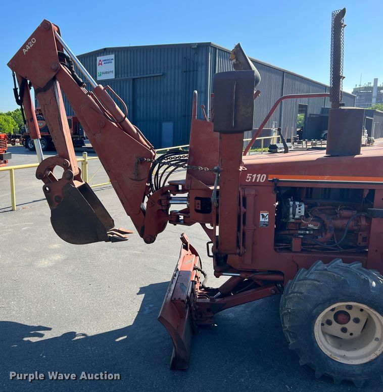 image for item DR5563 1993 Ditch Witch 5110  trencher