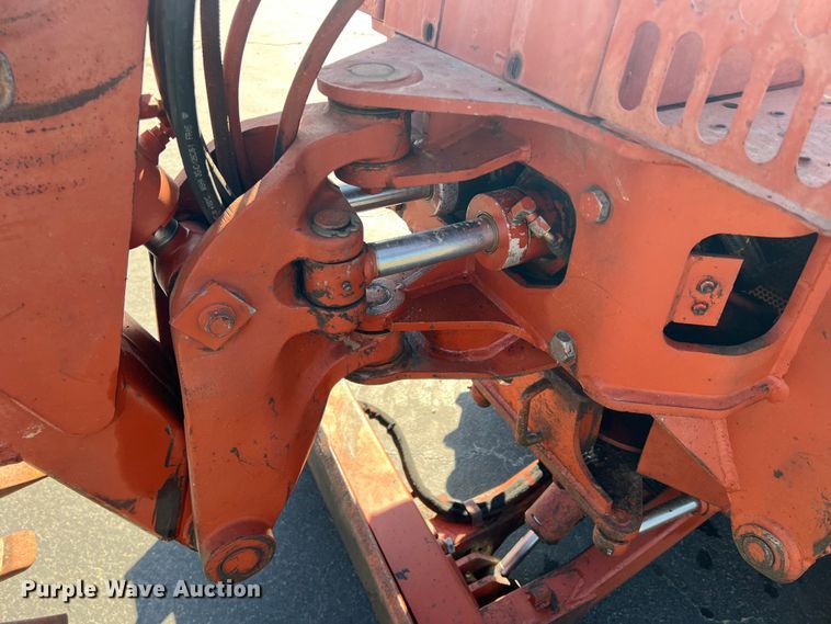 image for item DR5563 1993 Ditch Witch 5110  trencher
