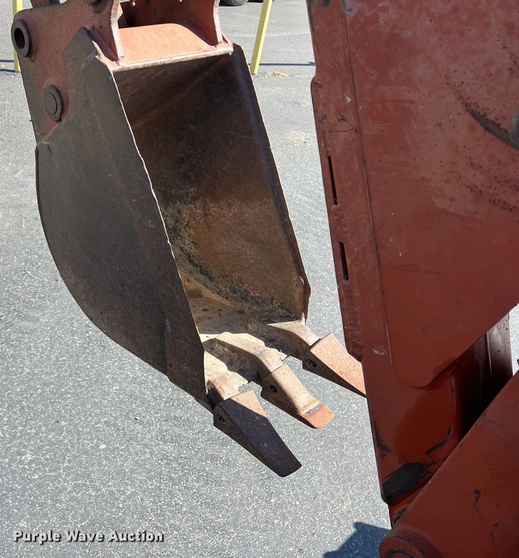 image for item DR5563 1993 Ditch Witch 5110  trencher