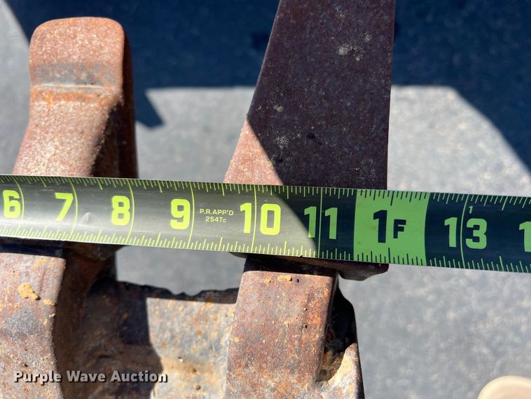 image for item DR5563 1993 Ditch Witch 5110  trencher