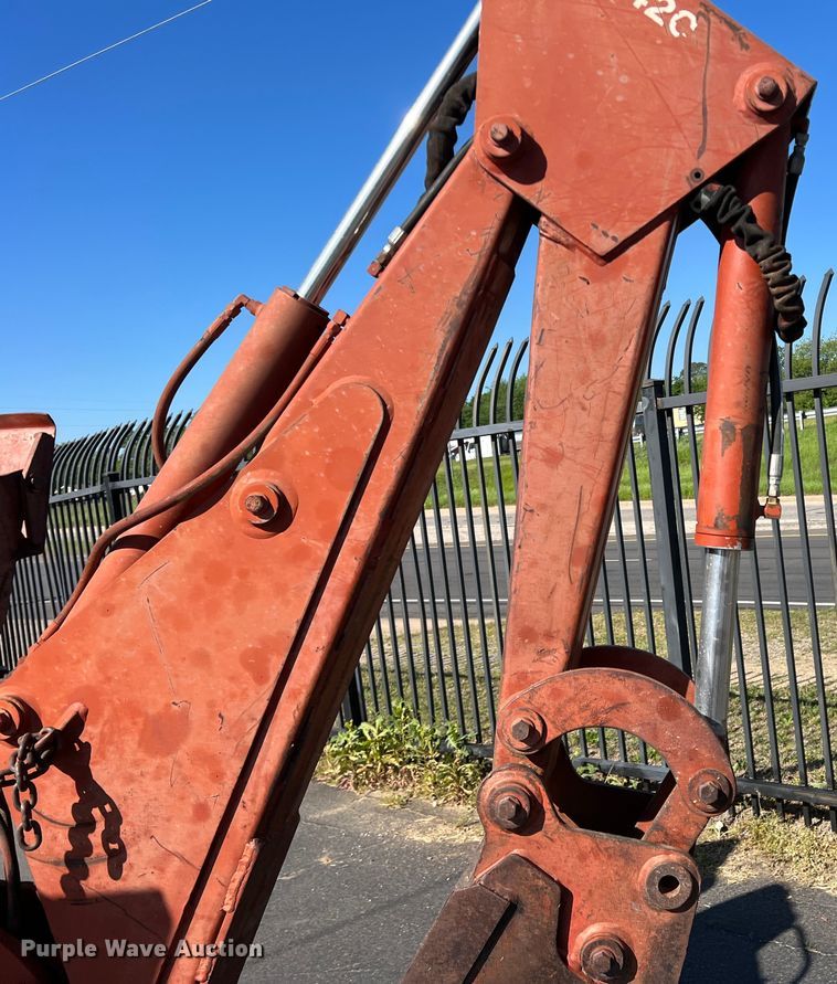 image for item DR5563 1993 Ditch Witch 5110  trencher