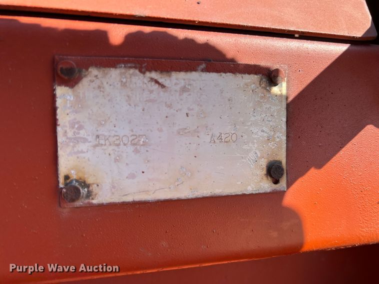 image for item DR5563 1993 Ditch Witch 5110  trencher