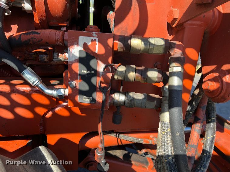 image for item DR5563 1993 Ditch Witch 5110  trencher