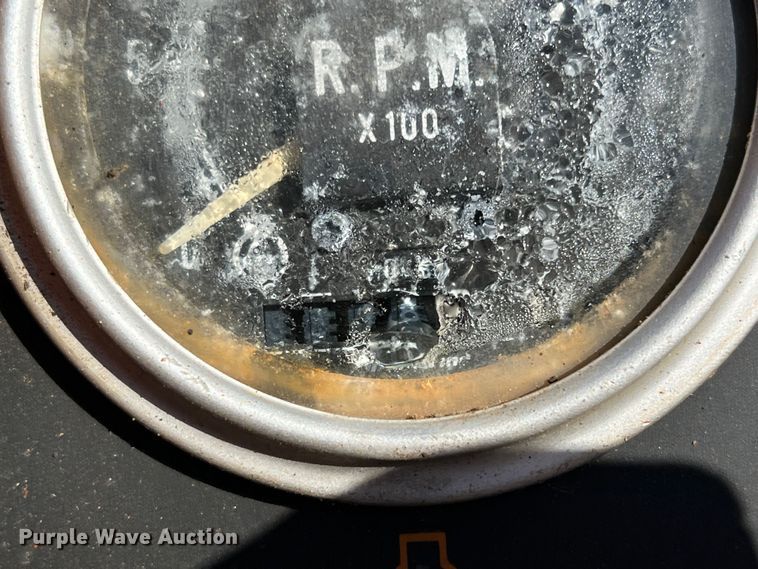 image for item DR5563 1993 Ditch Witch 5110  trencher