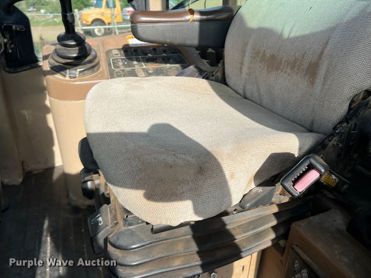 image for item DR5571 2001 John Deere 444H  high lift wheel loader