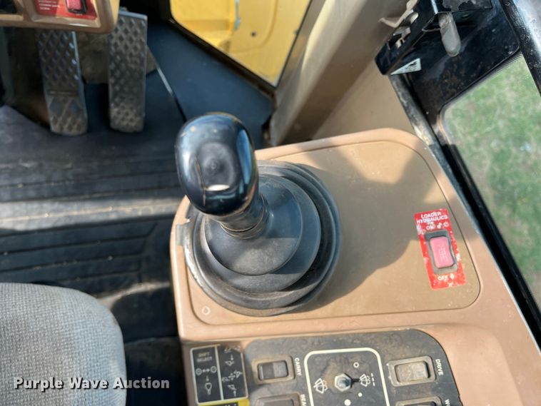 image for item DR5571 2001 John Deere 444H  high lift wheel loader