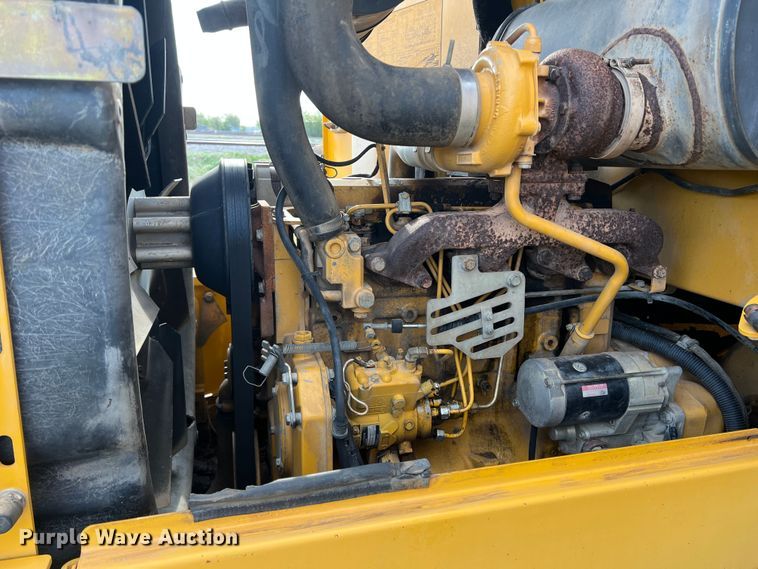 image for item DR5571 2001 John Deere 444H  high lift wheel loader