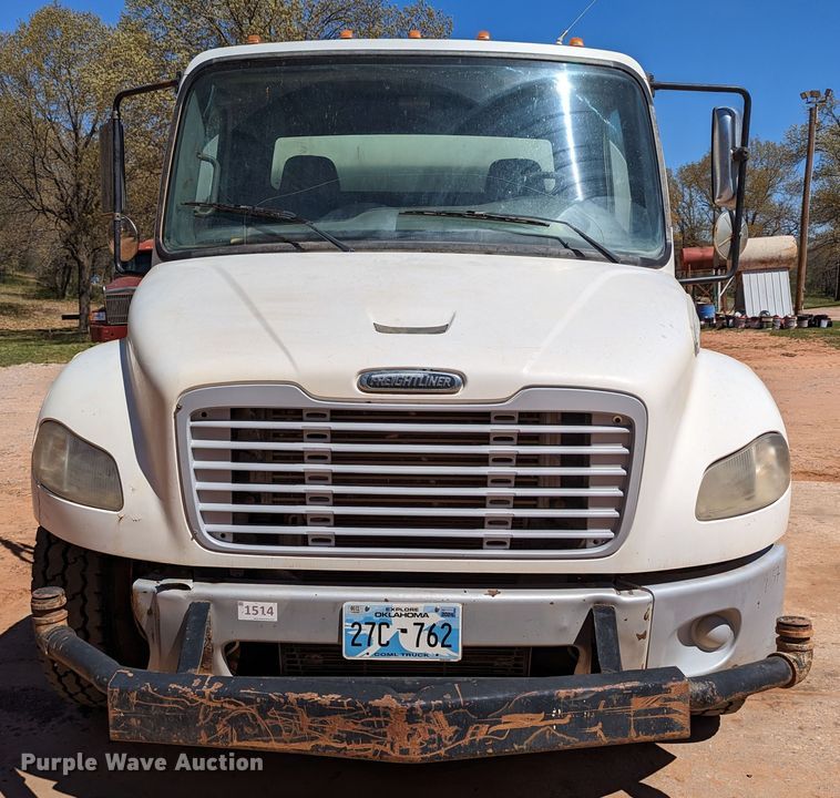 image for item DR6932 2005 Freightliner Business Class M2  water truck