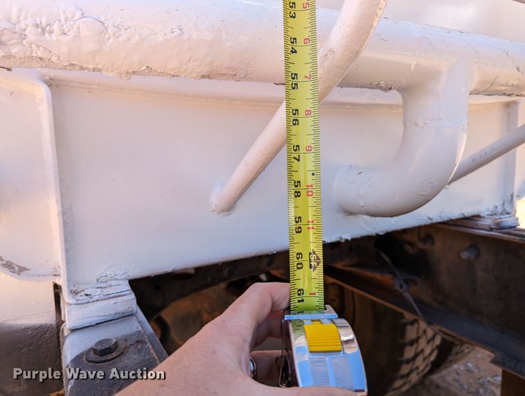 image for item DR6932 2005 Freightliner Business Class M2  water truck