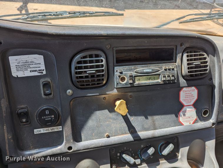 image for item DR6932 2005 Freightliner Business Class M2  water truck