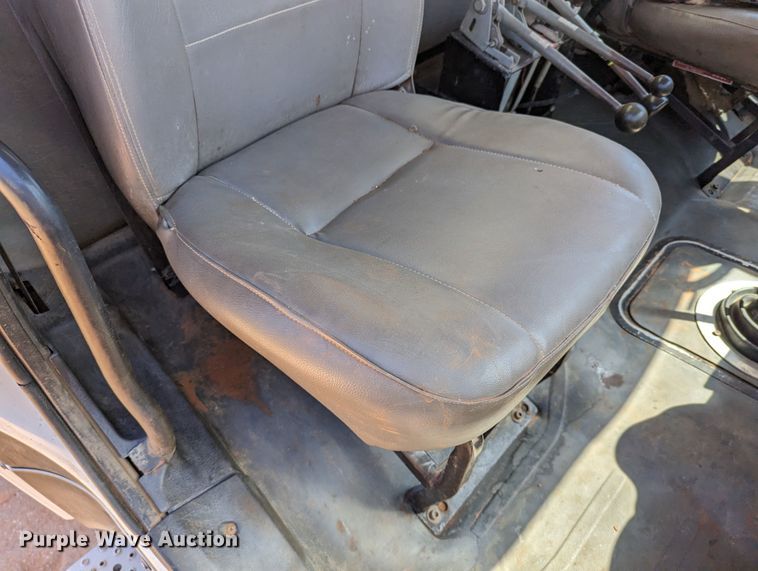 image for item DR6932 2005 Freightliner Business Class M2  water truck