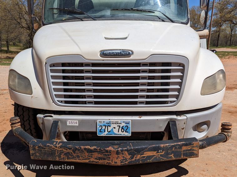 image for item DR6932 2005 Freightliner Business Class M2  water truck