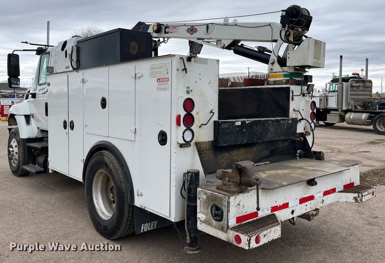 image for item DS1792 2009 International 7400  utility / service truck