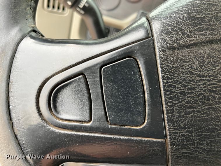 image for item DS1792 2009 International 7400  utility / service truck