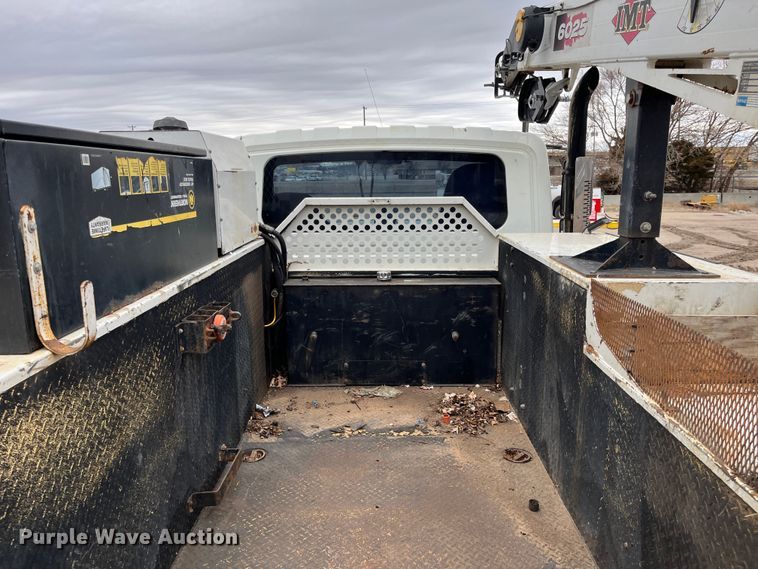 image for item DS1792 2009 International 7400  utility / service truck