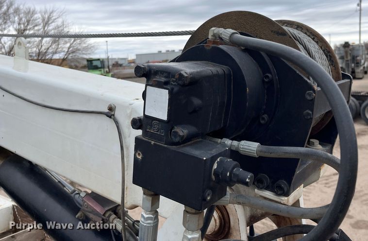 image for item DS1792 2009 International 7400  utility / service truck