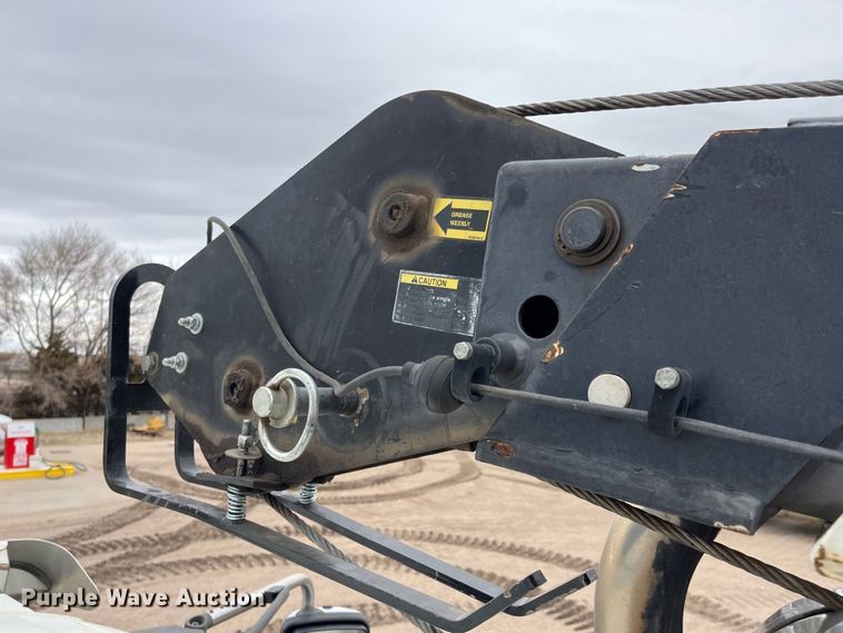 image for item DS1792 2009 International 7400  utility / service truck