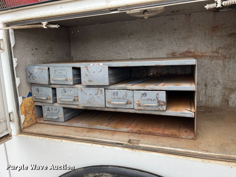 image for item DS1792 2009 International 7400  utility / service truck