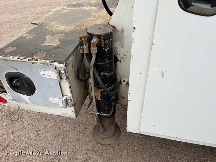 image for item DS1792 2009 International 7400  utility / service truck