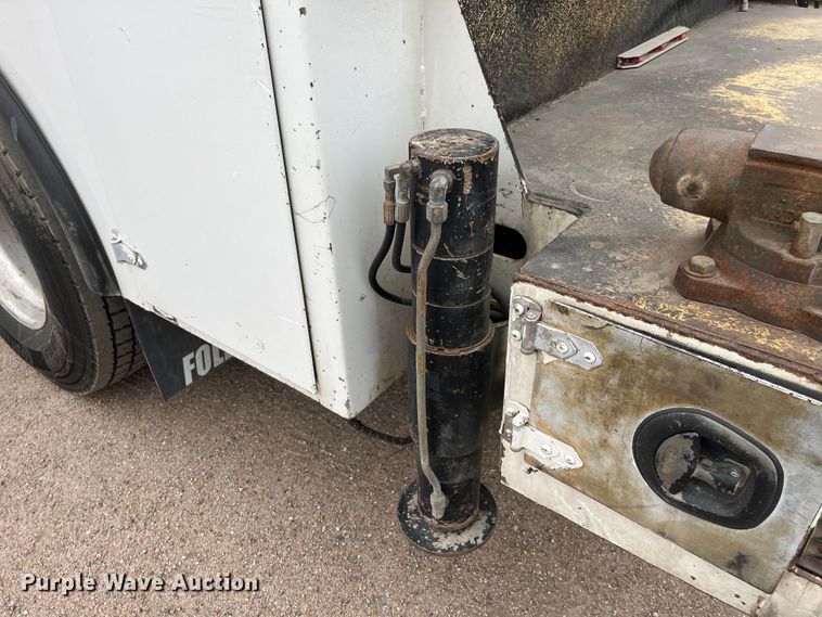 image for item DS1792 2009 International 7400  utility / service truck