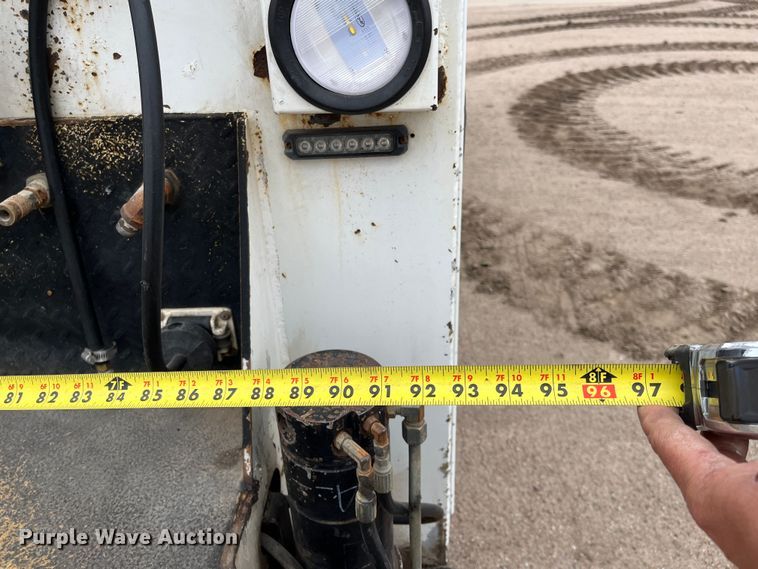 image for item DS1792 2009 International 7400  utility / service truck