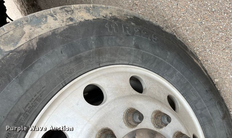 image for item DS1792 2009 International 7400  utility / service truck