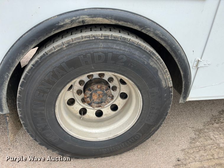 image for item DS1792 2009 International 7400  utility / service truck