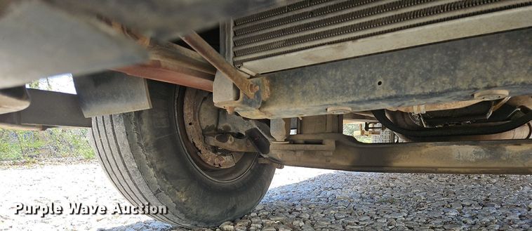 image for item DS6322 2000 Chevrolet T7500  bucket truck