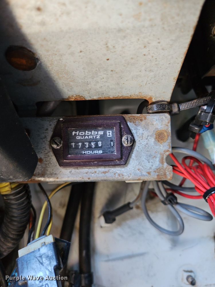 image for item DS6322 2000 Chevrolet T7500  bucket truck