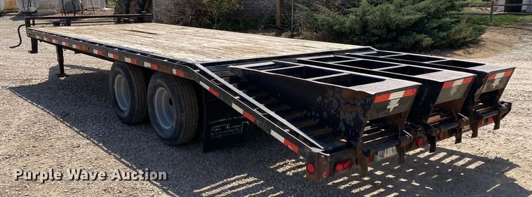 image for item HN9839 2007 PJ  equipment trailer