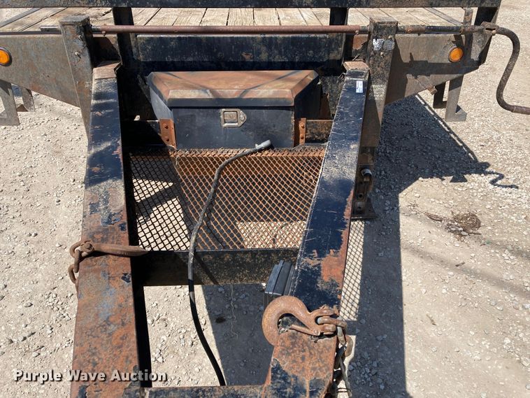 image for item HN9839 2007 PJ  equipment trailer