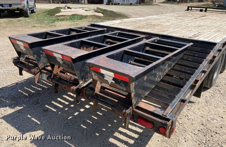 image for item HN9839 2007 PJ  equipment trailer