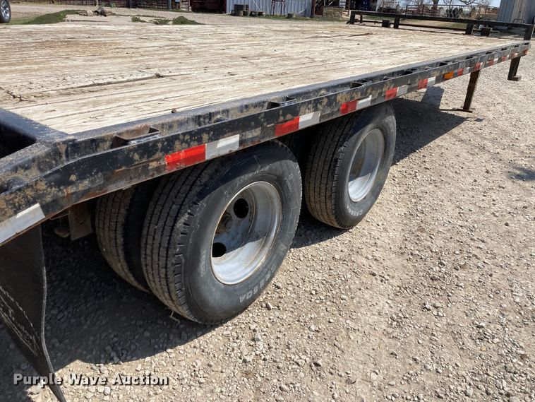 image for item HN9839 2007 PJ  equipment trailer