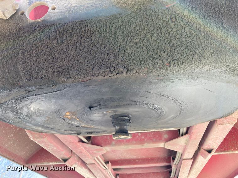 image for item HN9841 2006 Hilbilt 283/16 HD XL  end dump trailer