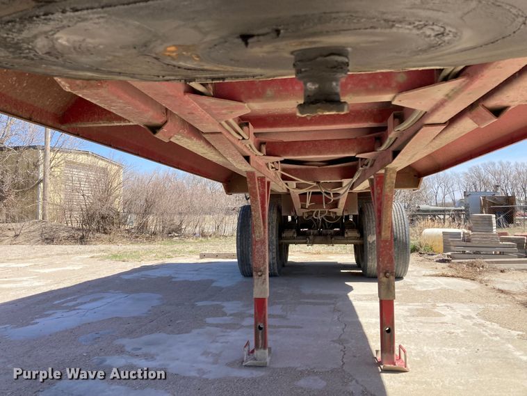 image for item HN9841 2006 Hilbilt 283/16 HD XL  end dump trailer