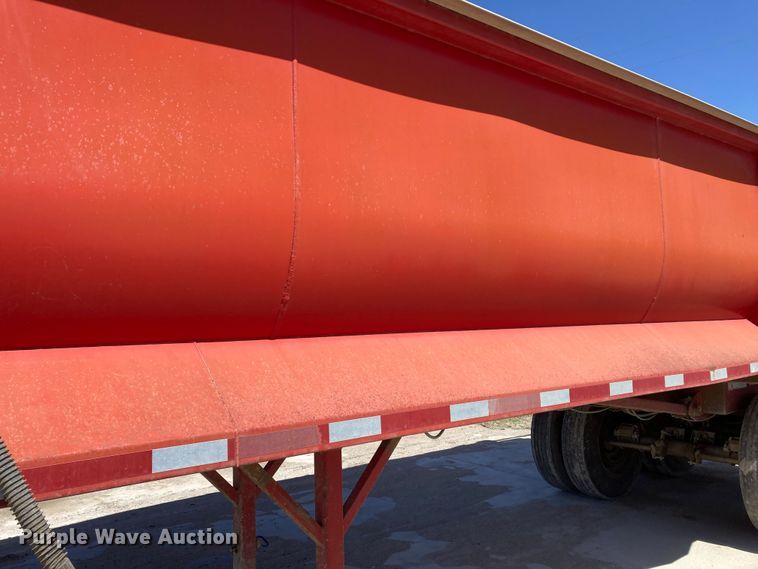 image for item HN9841 2006 Hilbilt 283/16 HD XL  end dump trailer