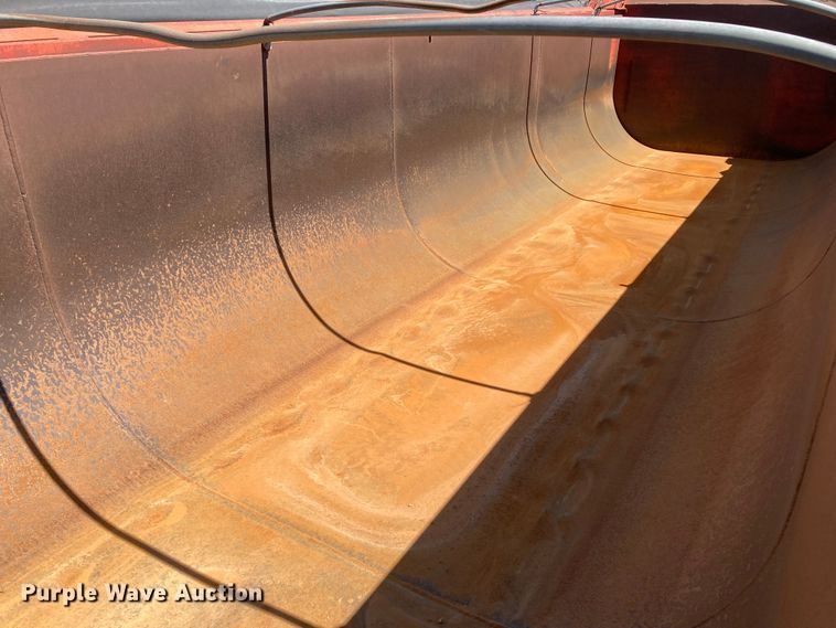 image for item HN9841 2006 Hilbilt 283/16 HD XL  end dump trailer