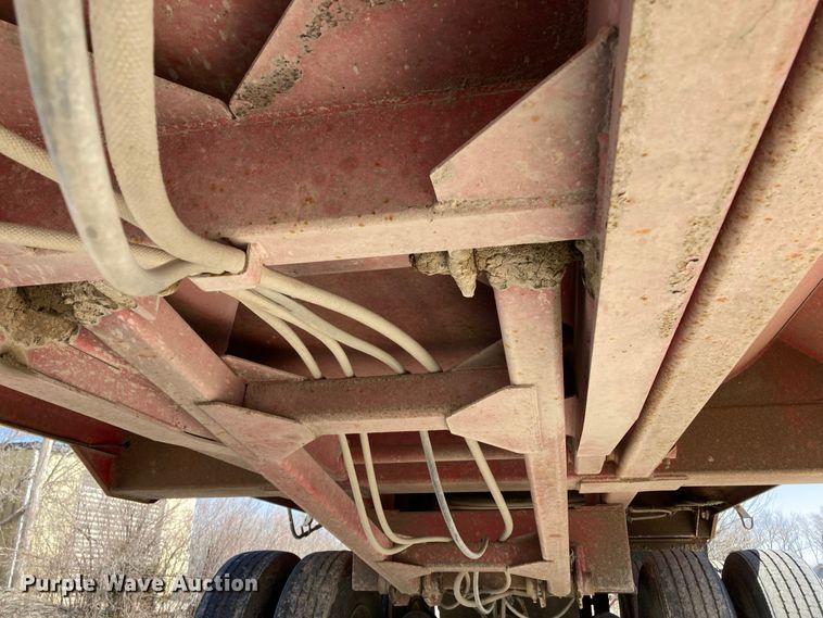 image for item HN9841 2006 Hilbilt 283/16 HD XL  end dump trailer