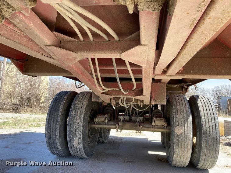 image for item HN9841 2006 Hilbilt 283/16 HD XL  end dump trailer