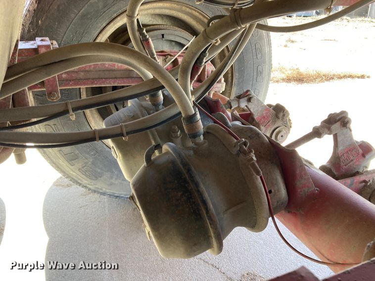 image for item HN9841 2006 Hilbilt 283/16 HD XL  end dump trailer